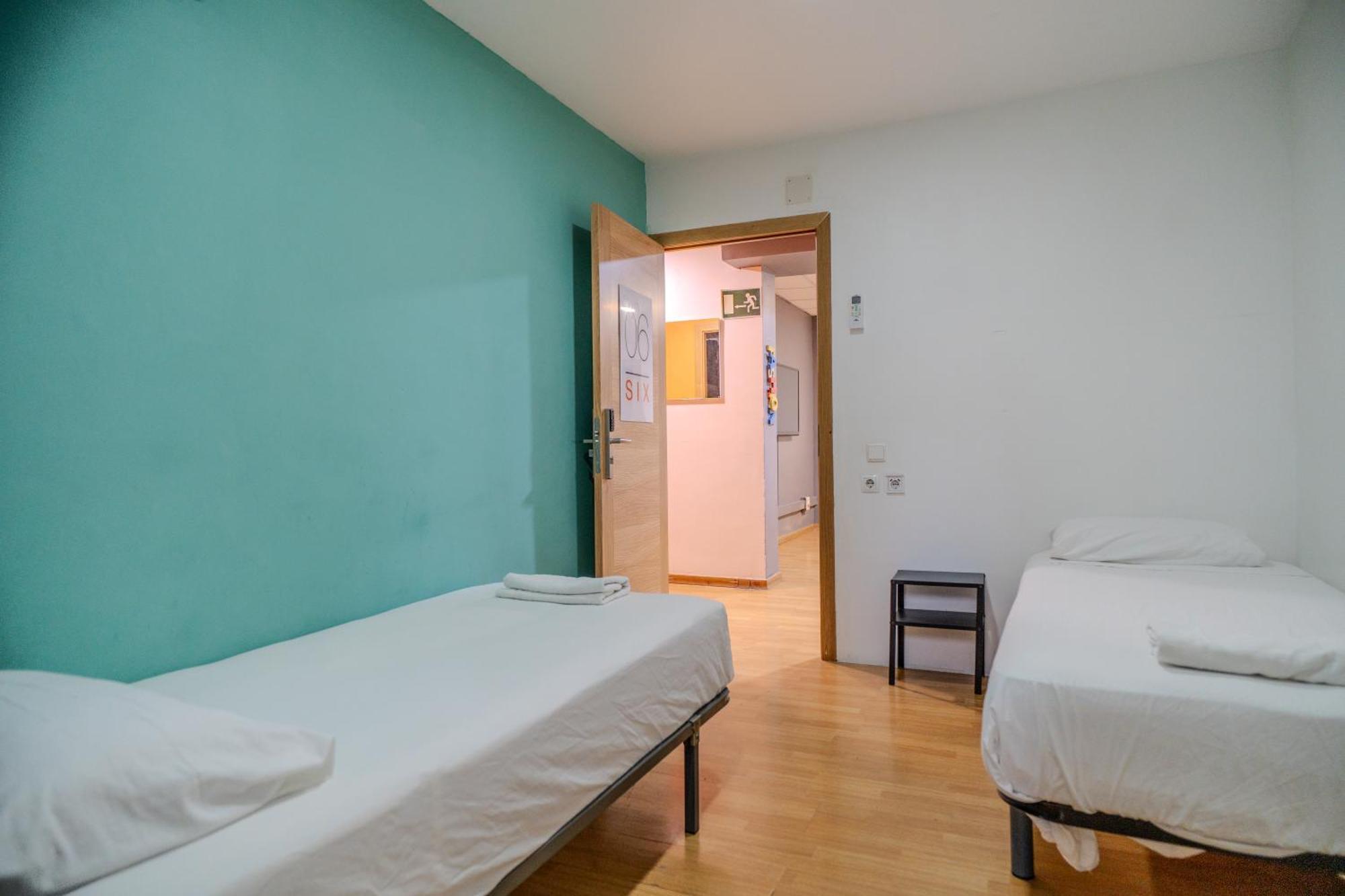 Ostello Holidaysbcn *
